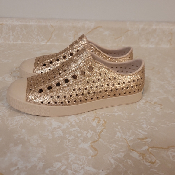 Native Glitter Shoes - Picture 3 of 5